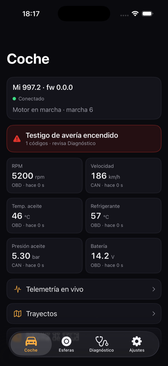 Echte Aufnahme der iOS-App in Entwicklung: Auto-Screen mit Live-Telemetrie — Drehzahl, Tempo, Öltemperatur und Öldruck, jeder Wert mit seiner Quelle